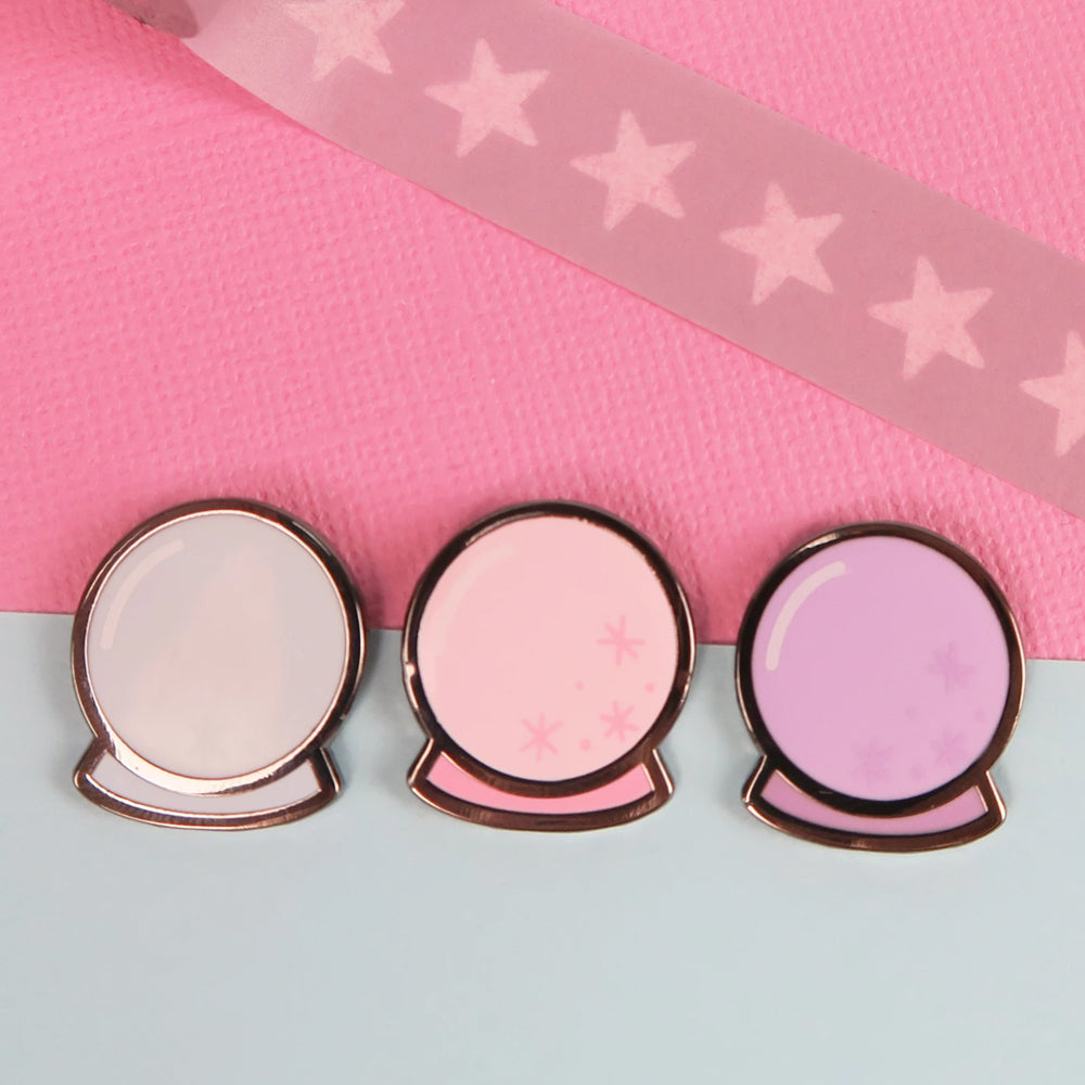 Crystal Ball Pin –– Alice Vitrum